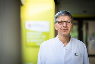 Dr. Axel Renneberg
