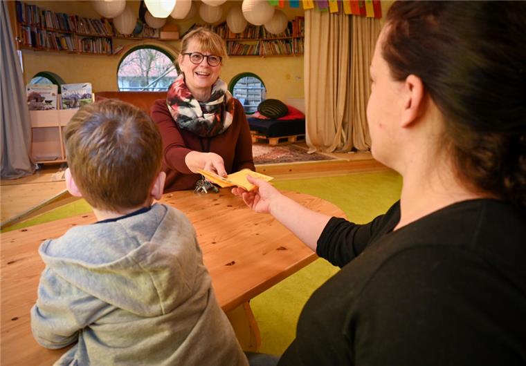 Impfpflicht: Was ist mit den Schulkindern? In der Kita Surheide sind die ersten Anmeldungen für das neue Kita-Jahr im August schon eingegangen, obwohl die Anmeldephase offiziell erst am 15. Januar beginnt. Einen Impfausweis hatte bislang aber noch kein Elternteil dabei. Den müssen die Eltern nun für ihre Kinder nachreichen.
