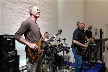 In der Losche spielte die Band Flax. Foto: Scheer
