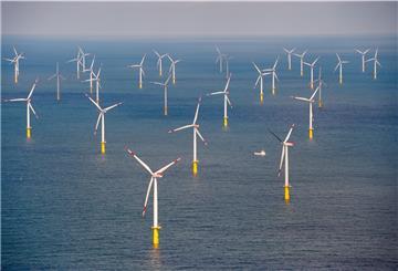 In der Nordsee soll die Stromproduktion mit Offshore-Windparks deutlich ausgebaut werden. Es gibt Ideen, sie noch auf See mit einer Wasserstoffproduktion zu koppeln.