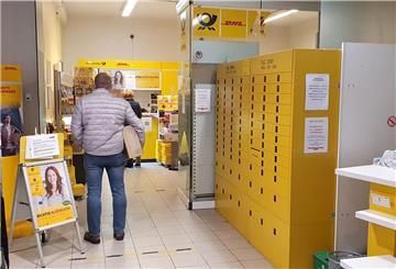 In der Postbankfiliale in Bad Bederkesa rechnet sich der Service der Bargeldauszahlung nicht mehr. In Langen wird er noch angeboten – für Menschen ohne Auto Langen ist jedoch ein fernes Ziel.