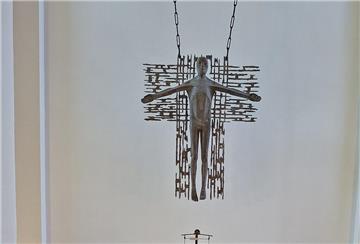 Gekreuzigter Jesus in der Auferstehungskirche Bremervörde