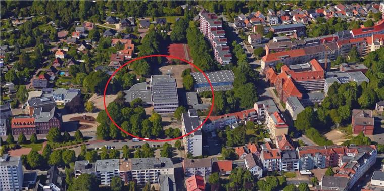 In der Schule am Leher Markt hat am Montagabend ein Einbrecher zugeschlagen. Doch er machte seine Rechnung ohne eine aufmerksame Putzkolonne.