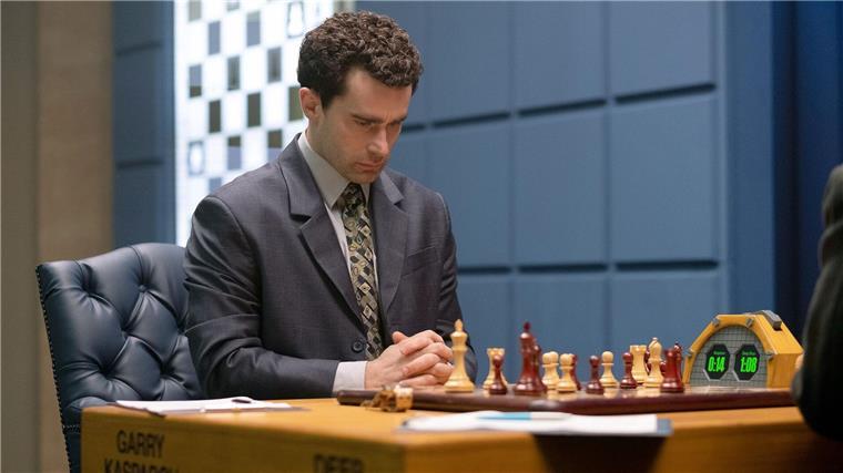Serie „Rematch“: Kasparows Schachkampf gegen „Deep Blue“ In der Serie „Rematch“ geht es um das Schachduell zwischen Garri Kasparow und dem Supercomputer „Deep Blue“.