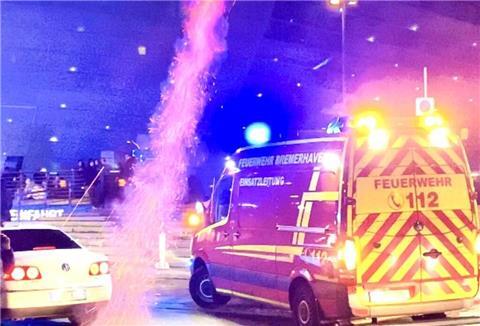 In der Silvesternacht von 2023 auf 2024 sind in Leherheide Feuerwehrleute und Polizisten angegriffen worden.