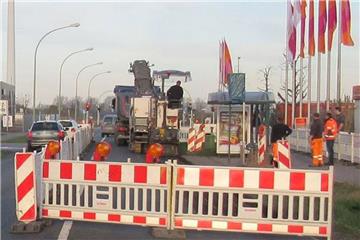 In der Straße Seeborg werden die beiden Bushaltestellen "Hornbach" barrierefrei umgebaut. Nun ist die Südseite (Fahrtrichtung Weserstraße) an der Reihe.