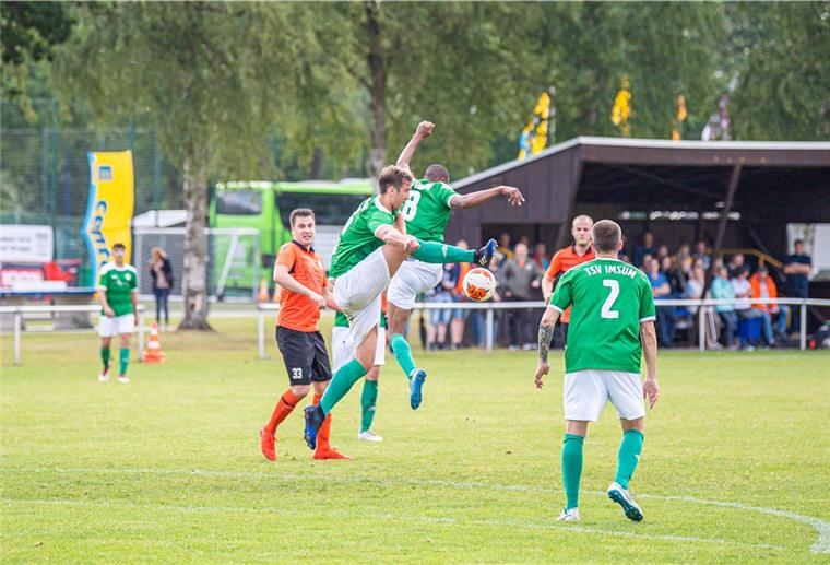 In der vergangenen Saison gewannen die Fußballer des TSV Imsum (grüne Trikots) den SSB-Pokal. Ihren Titelhunger in der Kreisliga zu stillen, blieb ihnen durch den vorzeitigen Saisonabbruch verwehrt.