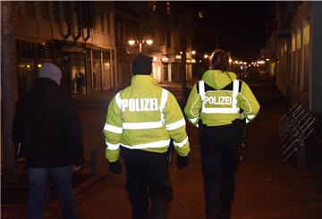 In der Wesermarsch gilt ab Mittwoch eine nächtliche Ausgangssperre - außer in Butjadingen und Ovelgönne.