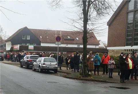 In der Wesermarsch standen in den vergangenen Wochen viele Menschen bei Impfmarathons an. 