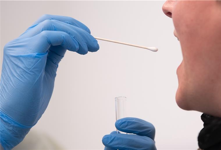 Bremerhaven: Positiver Corona-Test nach der Quarantäne In Deutschland wird nicht automatisch ein Abstrich zum Ende der Corona-Quarantäne gemacht.