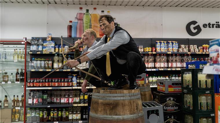 In „Die Discounter“ sind Bruno Alexander und Marc Hosemann wieder als Improvisationsschauspieler gefragt.
