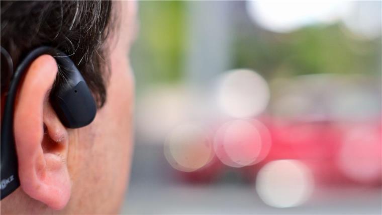 Mit Musik in Marathon: Berliner Lauf mit Premiere In diesem Jahr sind beim Berlin-Marathon erstmals Open-Ear-Kopfhörer für die Breitensportlerinnen und Breitensportler erlaubt. (Symbolbild)