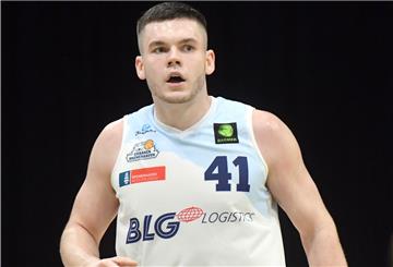 In diesem Look präsentierten sich die Eisbären-Profis wie Will Vorhees in der vergangenen Saison. Das nächste Heimtrikot wird von den Fans des Basketball-Zweitligisten gestaltet.