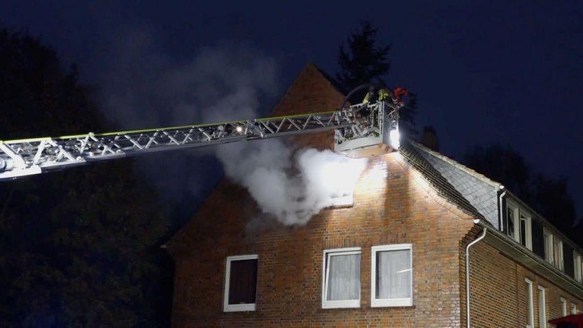 Mann stirbt bei Wohnungsbrand in Oldenburg In diesem Mehrfamilienhaus in Oldenburg brach am Mittwochmorgen ein Feuer aus.