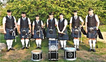 In dieser Formation treten die North Coast Area Pipes and Drums
 zumeist auf. 