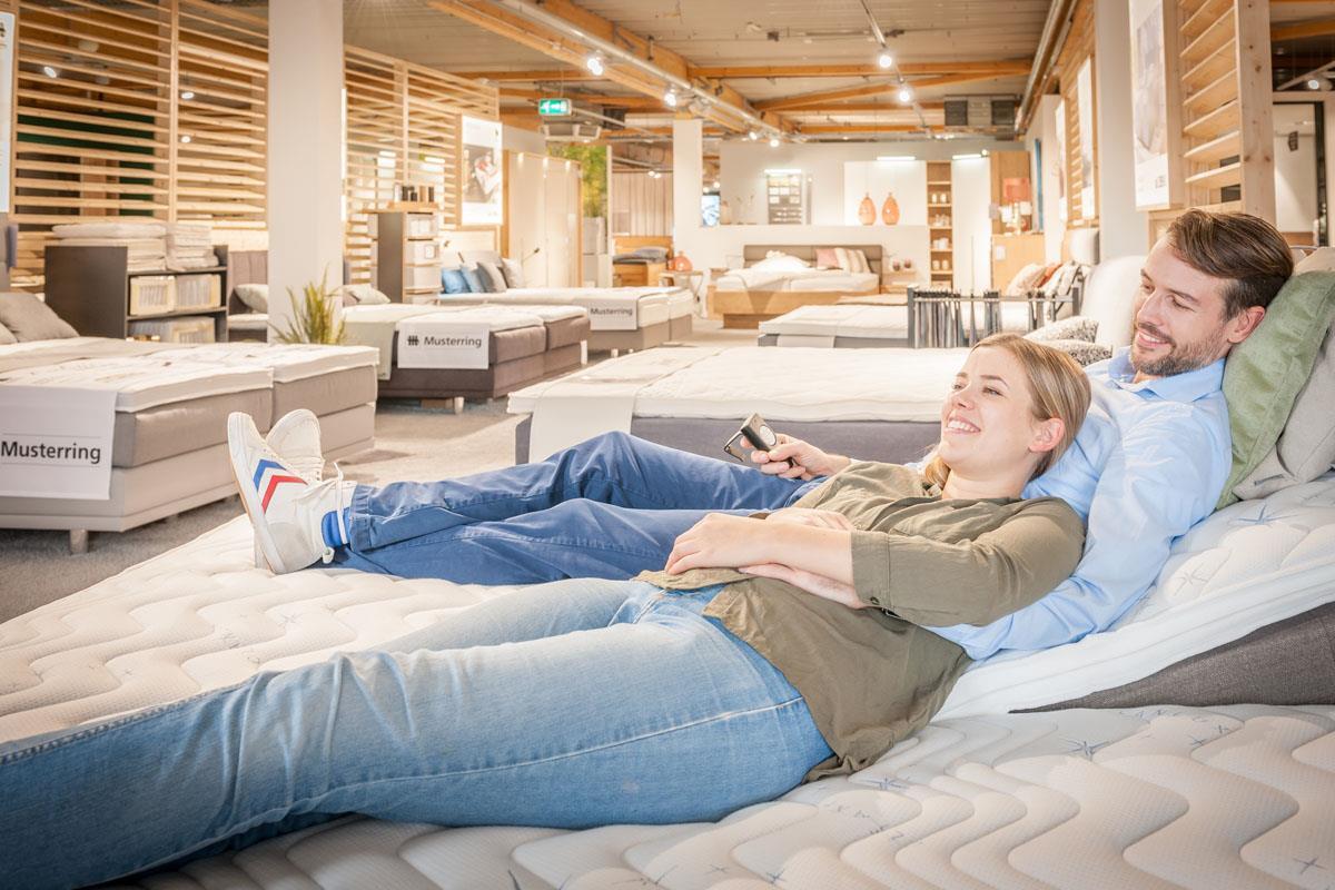 Neues Ehebett für das nord24-Brautpaar - Hier werden Träume wahr! Bettkauf Kemner
