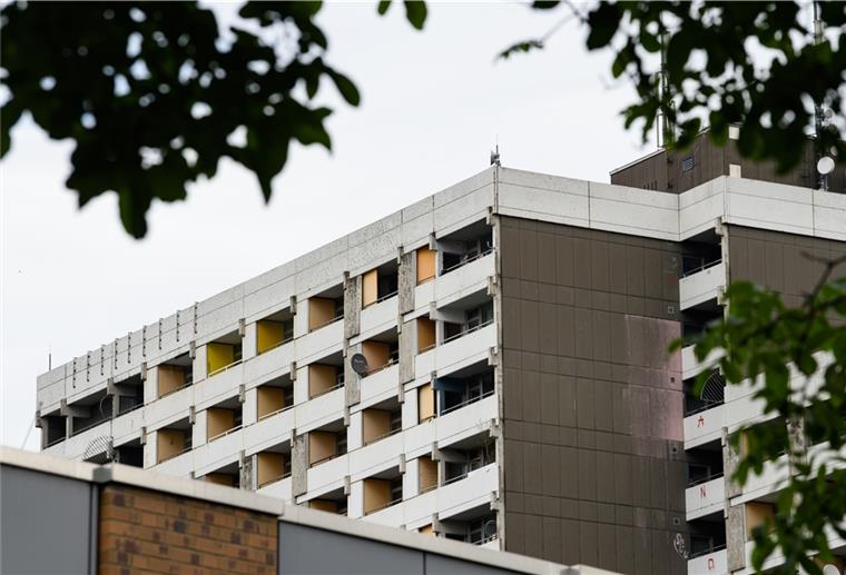Corona-Quarantäne in Göttingen: Ein Toter und eine Festnahme In einer Göttinger Wohnanlage hat es Ausschreitungen gegeben.