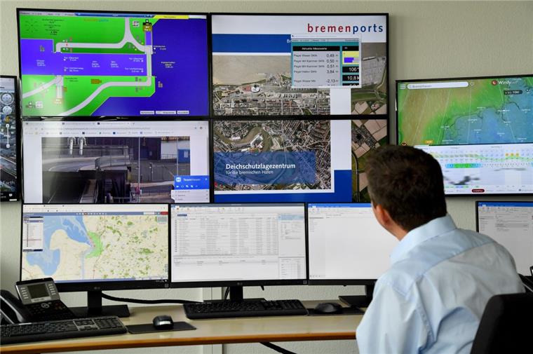 Neue Leitzentrale soll Bremerhaven vor Sturmfluten schützen In einer neuen Einsatzzentrale laufen alle notwendigen Informationen zusammen, um Bremerhaven besser vor Sturmfluten zu schützen.