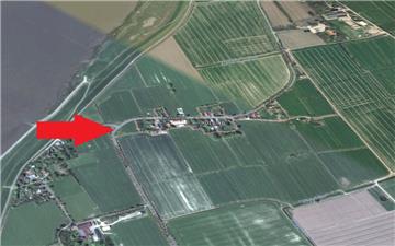 In einer scharfen Rechtskurve in Hülsing ist ein Motorradfahrer verunglückt. 