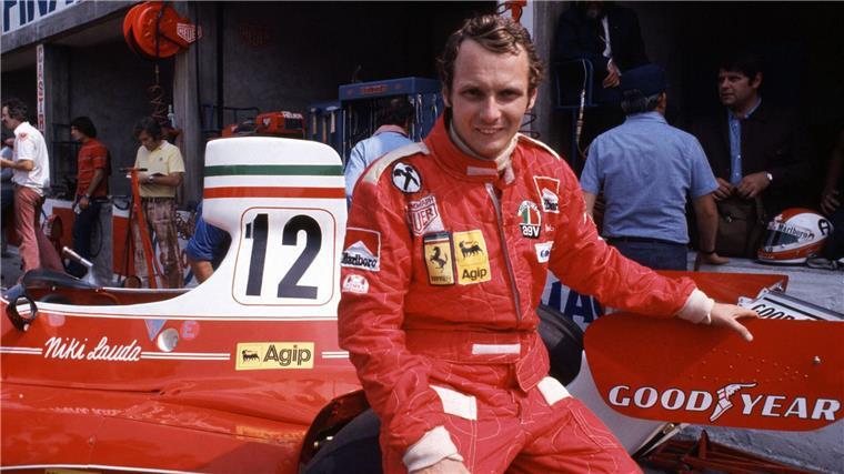 In Erinnerung an Lauda ersten WM-Titel bekommen die Ferraris in Monza eine spezielle Lackierung. 