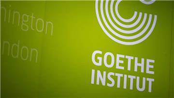 In Frankreich sollen drei Goethe-Institute geschlossen werden. Dagegen regt sich Widerstand.