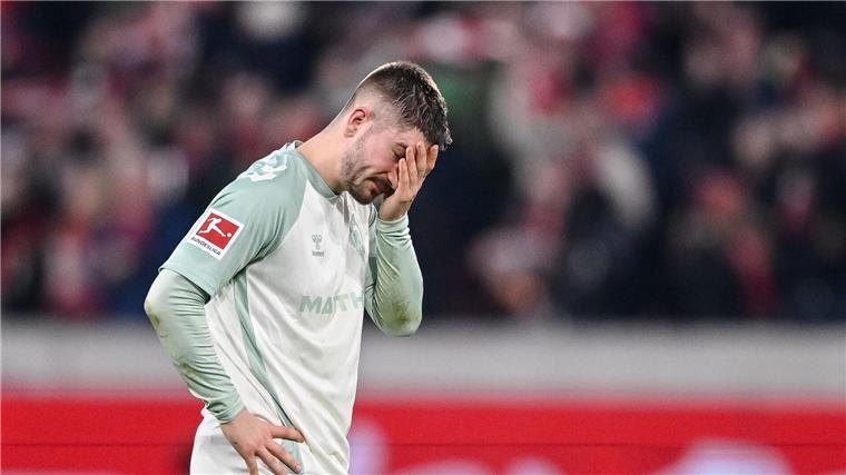 In Freiburg erlebte Romano Schmid das 0:5 mit - nun ist er weiter krank. 
