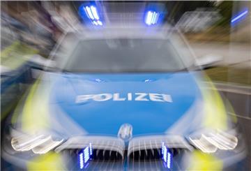 Blaulicht an einem Polizeifahrzeug