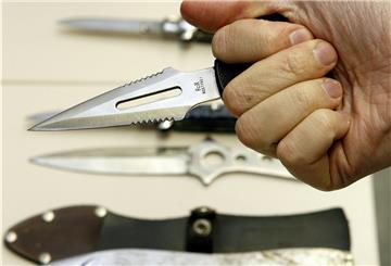 In Hanau werden mehrere Messerstecher gesucht.