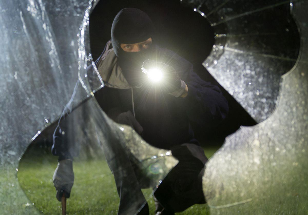 In Köhlen sind unbekannte Täter in einen Landhandel eingebrochen.