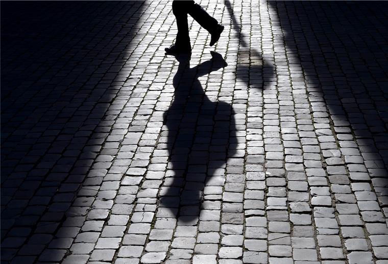 Überfall auf Frau (21) in Lehe In Lehe wurde eine 21-Jährige überfallen.
