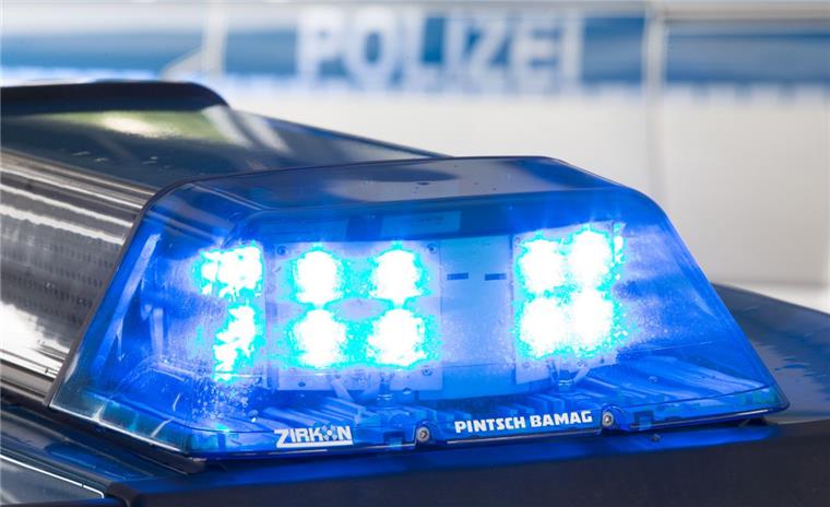 In Leherheide ist ein 33-Jähriger durch Glätte gegen ein Verkehrsschild gefahren.