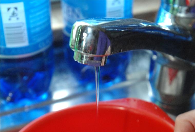 Loxstedt: Probleme nach Wasserrohrbruch In Loxstedt gibt es Probleme mit der Wasserversorgung.