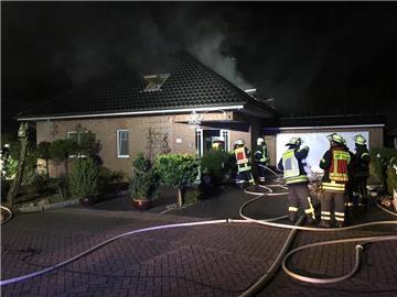 In Loxstedt ist ein Wohnhaus durch Feuer und Rauch unbewohnbar geworden. Die Bewohner befanden sich zum Zeitpunkt des Brandes im Urlaub.