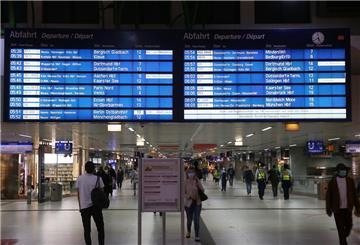 In Niedersachsen könnte es im Nah- und Regionalverkehr wegen der angespannten Finanzlage ab Ende kommenden Jahres weniger Zugfahrten geben.