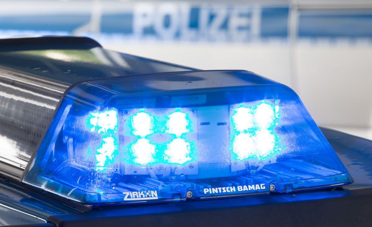In Nordenham wurde ein 64-jähriger Fußgänger bei einem Unfall schwer verletzt. Er kam in ein Krankenhaus.