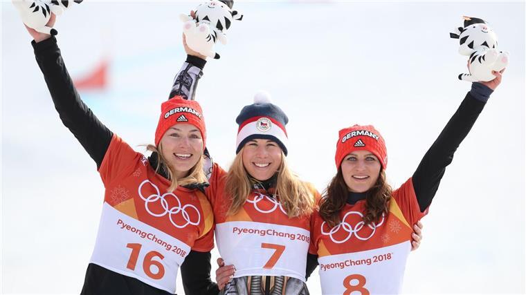 IOC bleibt hart: Keine Olympia-Ausnahme für Tschechen-Star In Pyeongchang holte Ester Ledecka (Mitte) Snowboard-Gold vor Selina Jörg (links) und Ramona Hofmeister (rechts).