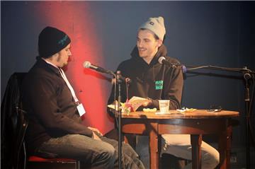 In Rüspel ist es selten so wuselig wie heute.  Foto: Hellwig