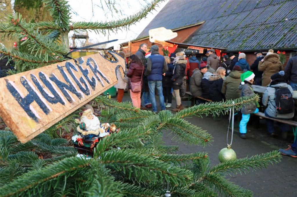 In Rüspel ist es selten so wuselig wie heute.  Foto: Hellwig
