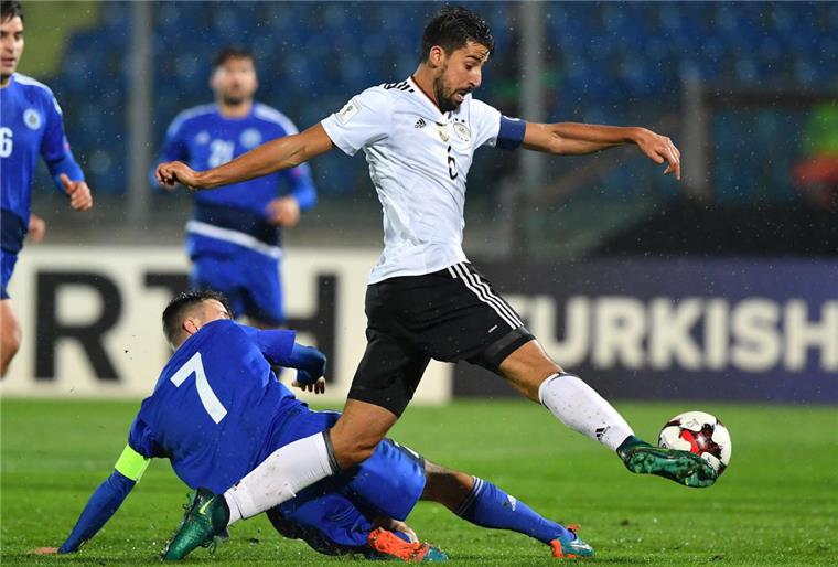 San Marino ist für die Nationalmannschaft keine Hürde In San Marino sorgte Sami Khedira schnell für klare Verhältnisse. Foto Ferrari/dpa