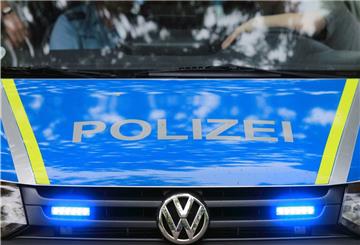 In Sittensen erwischten Polizisten vier junge Männer in einem Auto. 