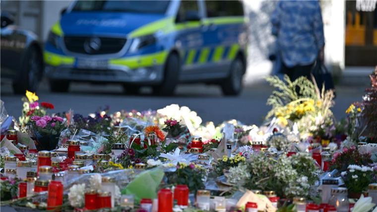 In Solingen wird der Opfer des Messerangriffs gedacht.