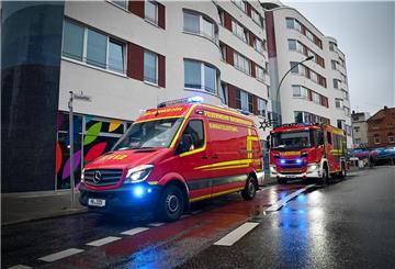 In Teilen Bremerhavens ist der Strom ausgefallen. Hier musste die Feuerwehr zu einer Senioreneinrichtung ausrücken.