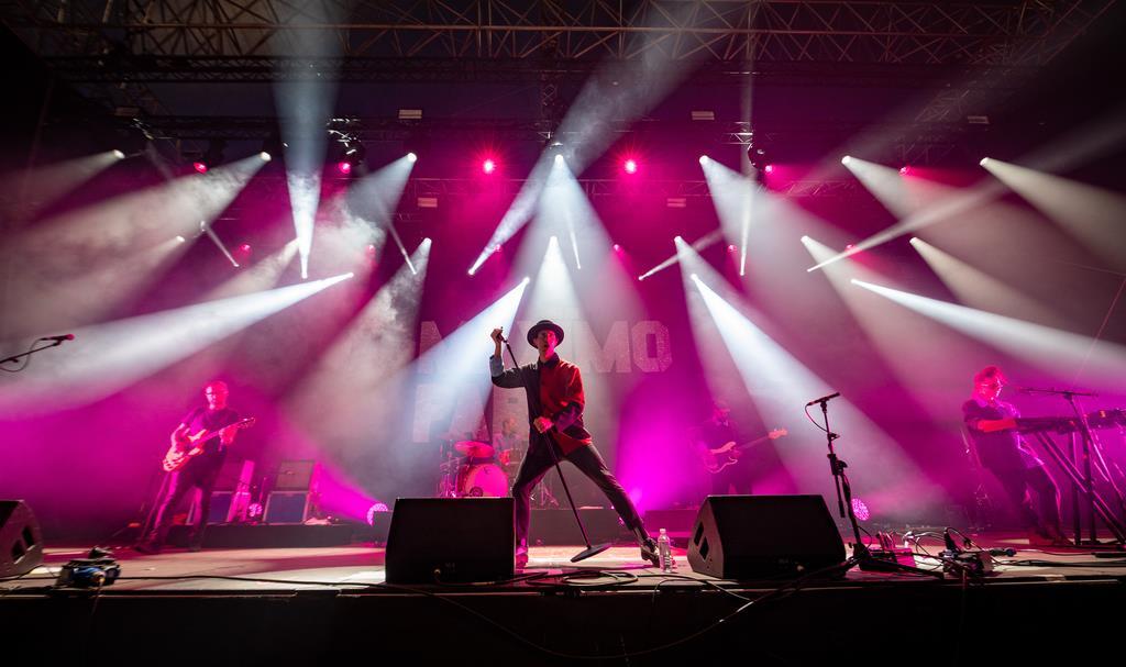 Indie-Rock mit Maxïmo Park und ihrem Sänger Paul Smith dieses Mal nur im Palastz...