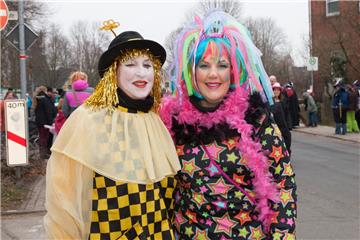 Ines Meyer und Nadine Wallentowitz. Karneval in Wehdel 2018. Foto: Kai-Martin Ul...