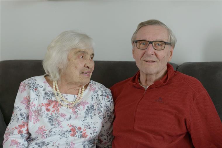 Ingeborg und Horst Szimkowski aus Bremerhaven-Mitte sind seit 60 Jahren verheiratet.