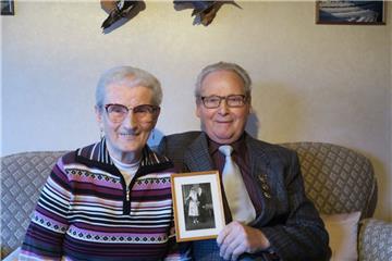 Ingrid und Heino Boyks sind seit 60 Jahren verheiratet. Das Ehepaar aus Burhave feiert am Donnerstag diamantene Hochzeit.