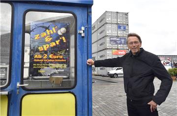 Initiator Bernd Glawatty hat für das "Kino im Hafen" Kassenhäuschen aufstellen lassen, an denen die Besucher einen freiwilligen Obolus zum Erhalt der Veranstaltung entrichten können.  