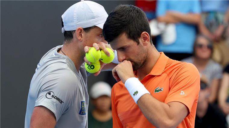 Tennis-Revolte: Gewerkschaft klagt wegen „Kartell“ Initiierten gemeinsam die Spielergewerkschaft PTPA: Vasek Pospisil (l) und Novak Djokovic.