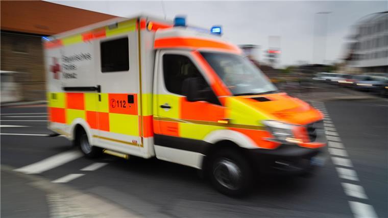 Insgesamt 153 Krankentransporte musste das Deutsche Rote Kreuz während der EM-Vorrunde aus Stadien durchführen.