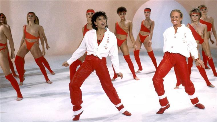 Tanz dich schlank: Doku über den 1980er-Trendsport Aerobic Inspiriert durch die Fitnesswelle der 80er entstand die Aerobic-Sendung „Gym Tonic“, die für Frauen zur Sportmotivation wurde.